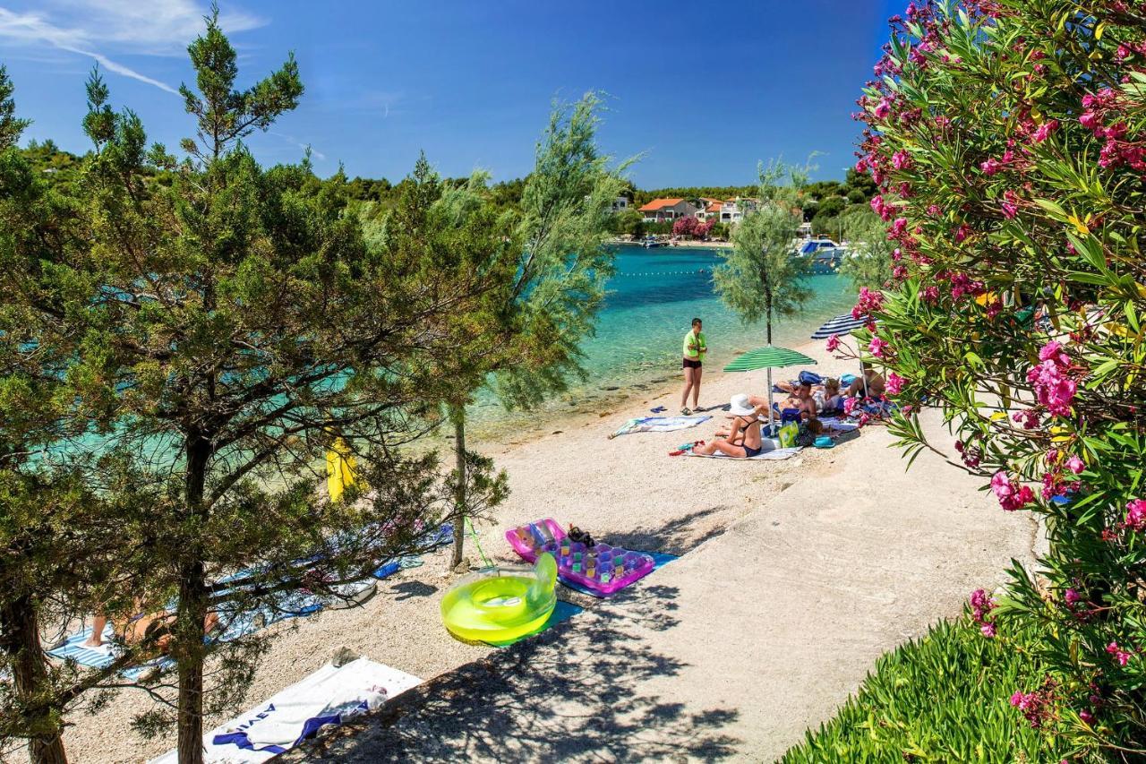 Apartments By The Sea Grebastica, Sibenik - 4881 Baselovici Экстерьер фото